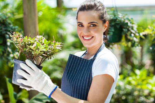 Professional removal of garden waste in Barnsbury